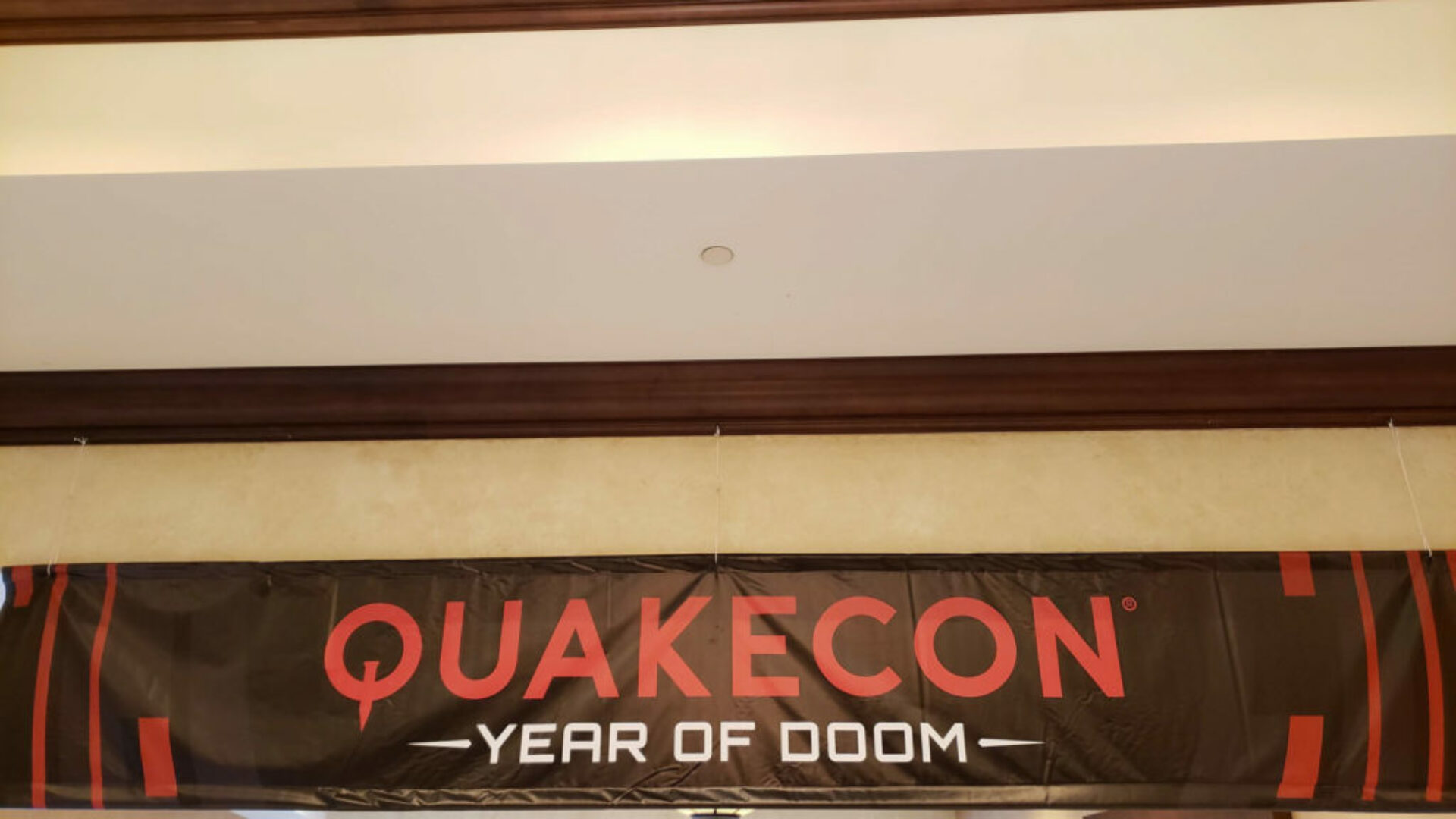 QuakeCon 2019 - My Pics - Common Space - 01