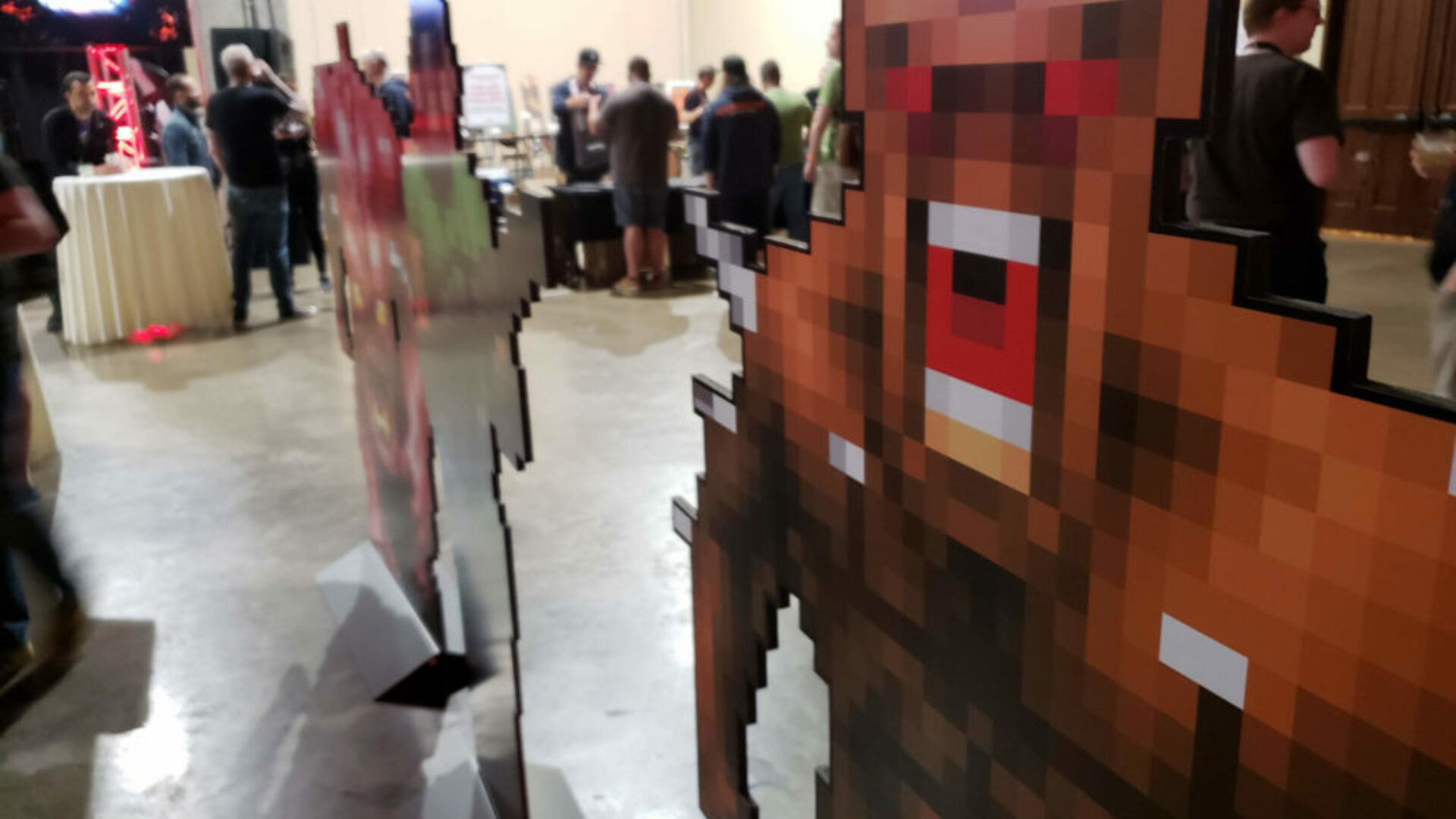 QuakeCon 2019 - My Pics - Exhibit Hall - 45