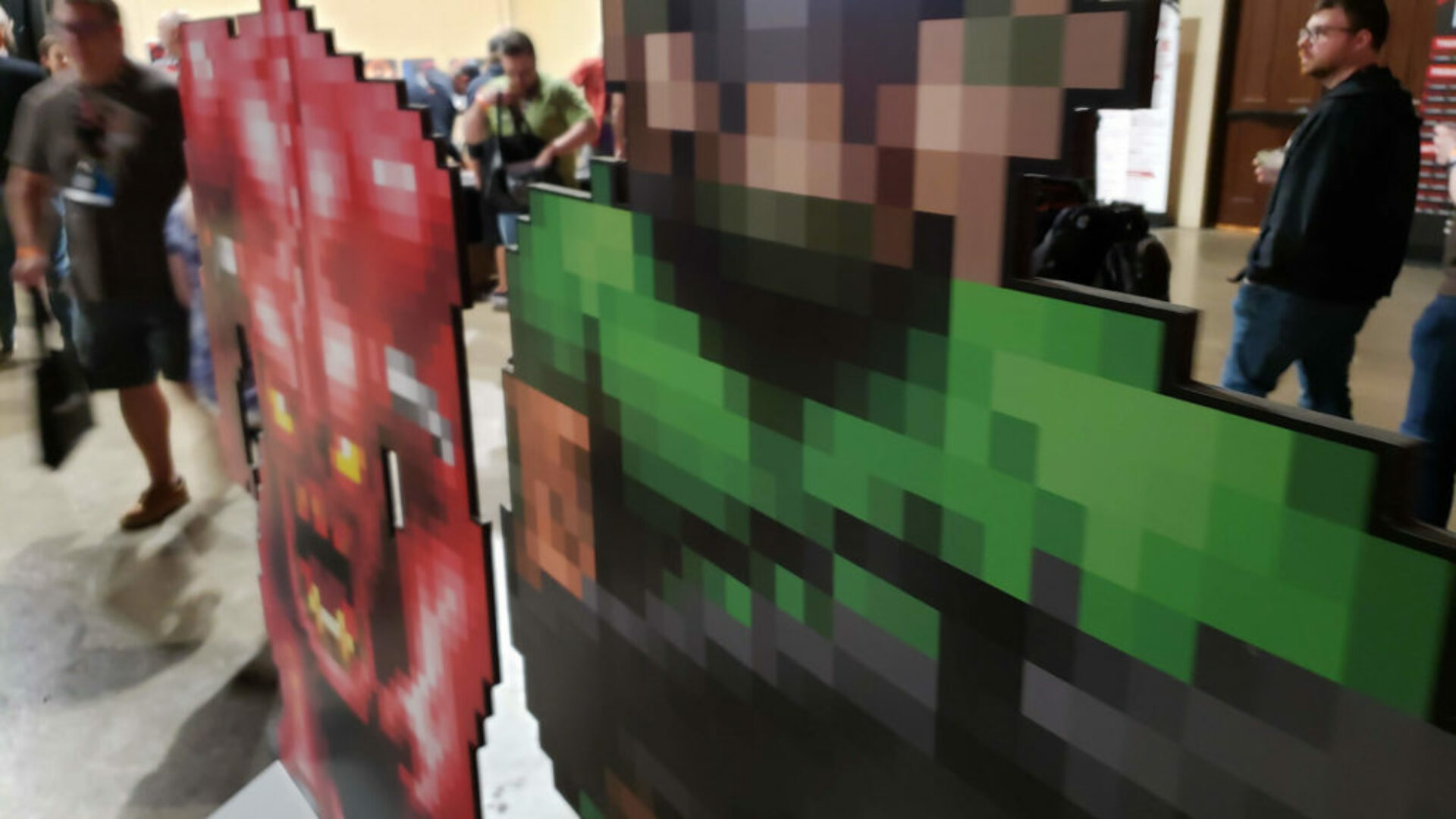 QuakeCon 2019 - My Pics - Exhibit Hall - 46