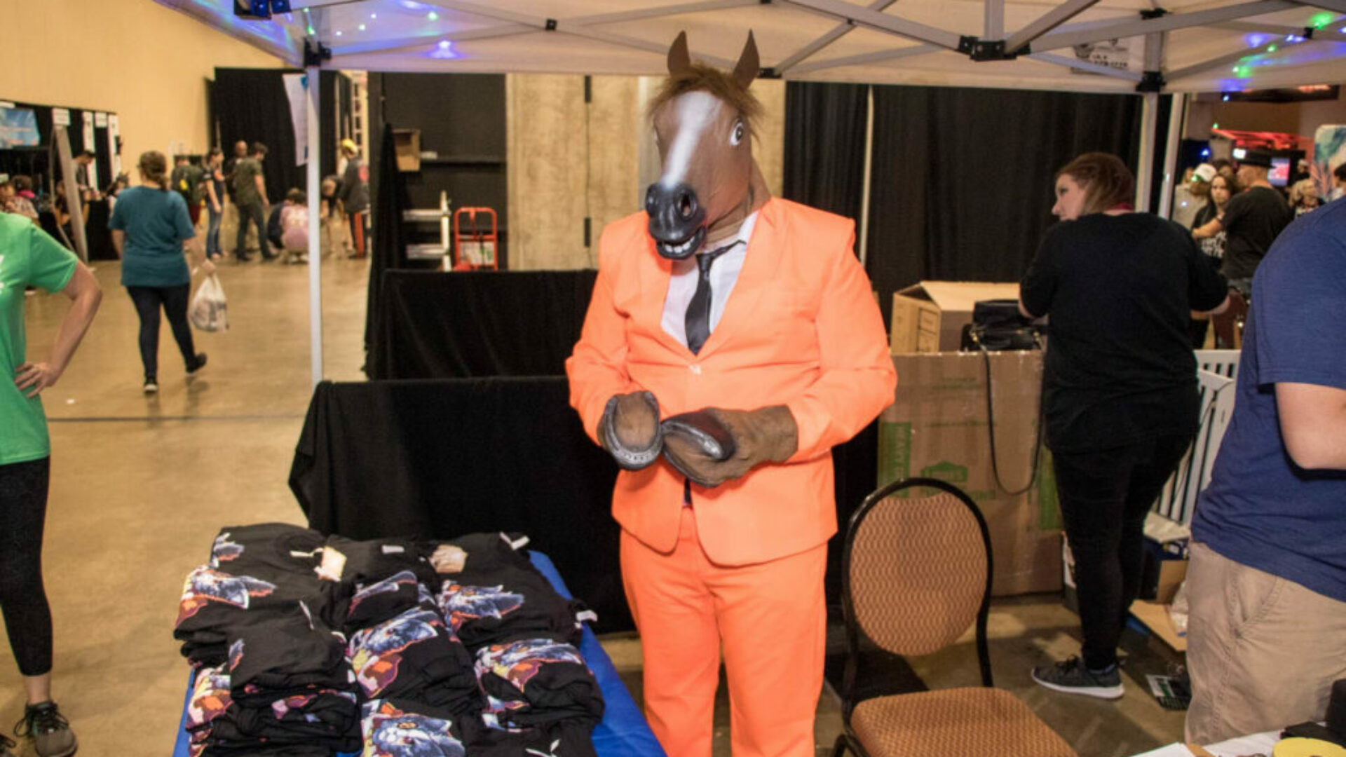 QuakeCon 2019 - My Pics - Horse - 11