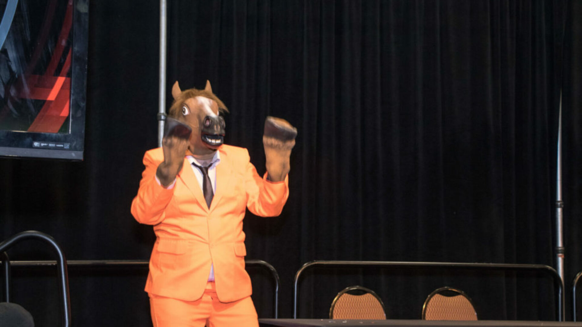 QuakeCon 2019 - My Pics - Horse - 19