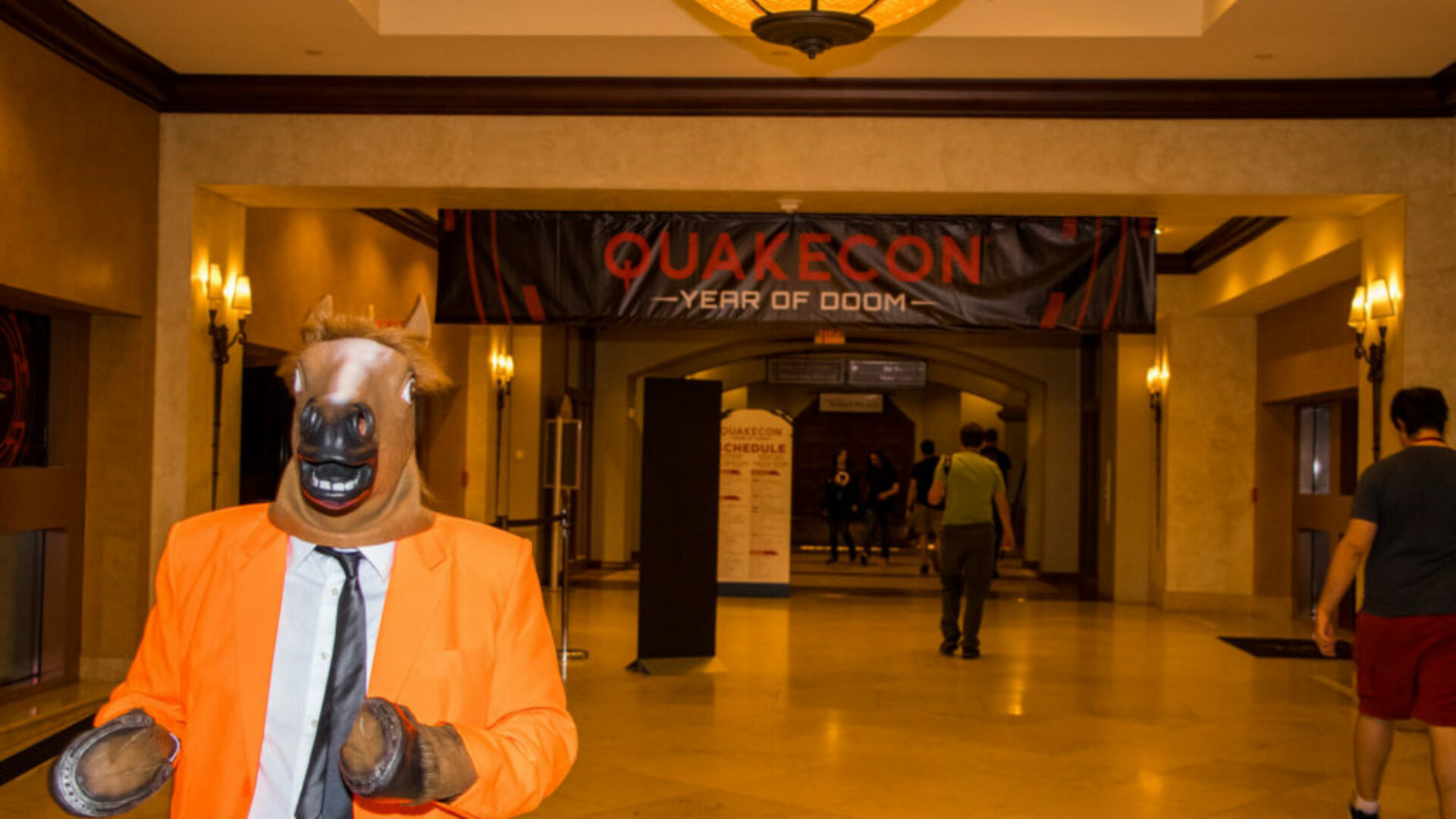 QuakeCon 2019 - My Pics - Horse - 65